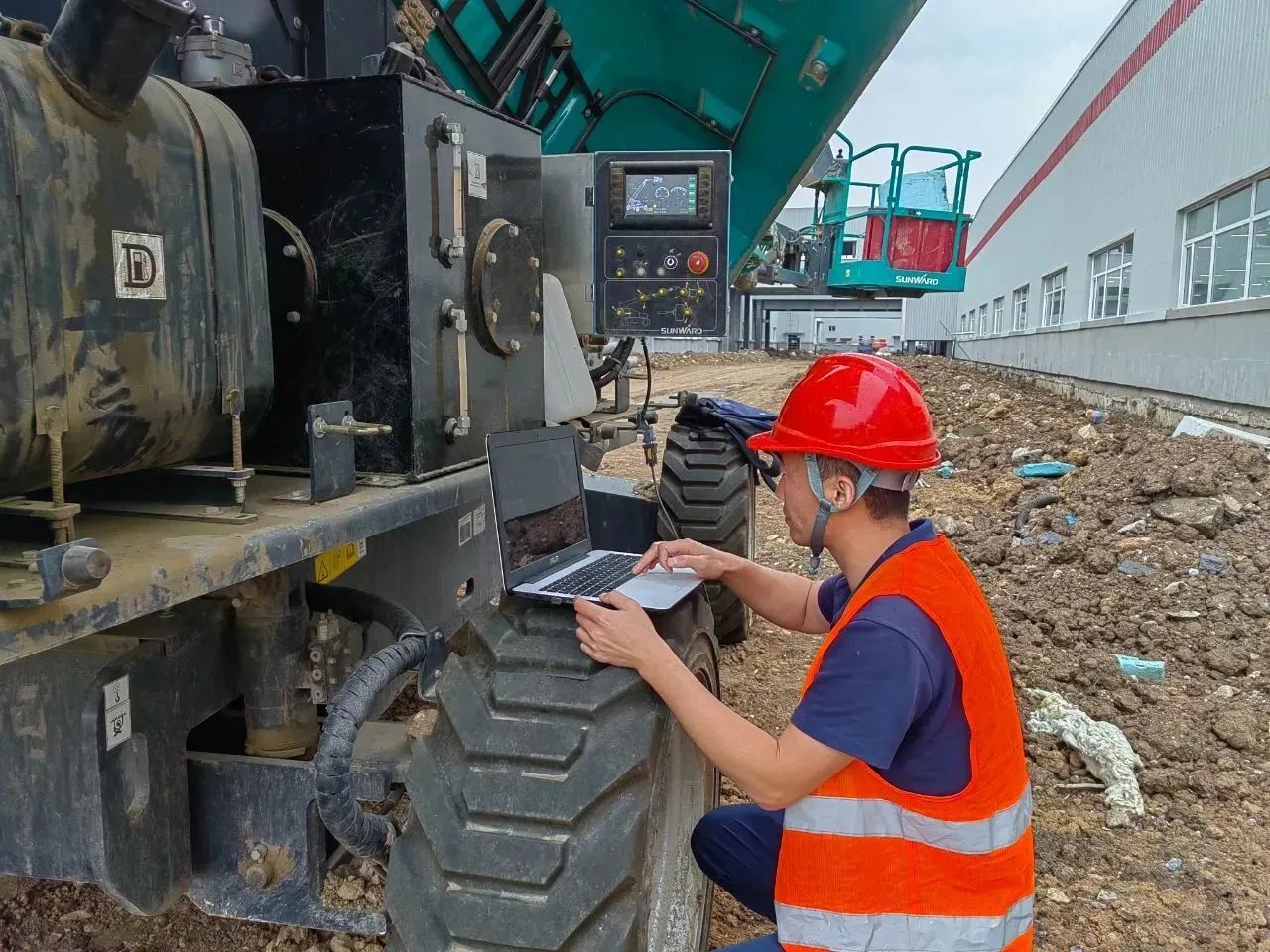 倾听客户心声！bti体育智能高空机械“服务万里杏妆走进东北