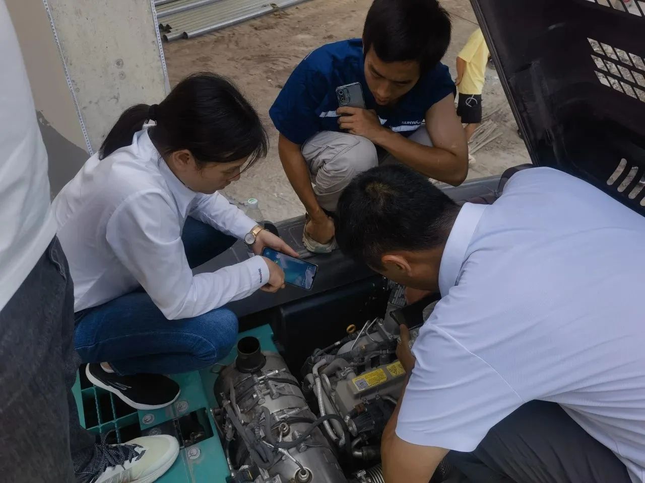 步履一向，服务不止！bti体育智能挖掘机服务万里行火热进行中