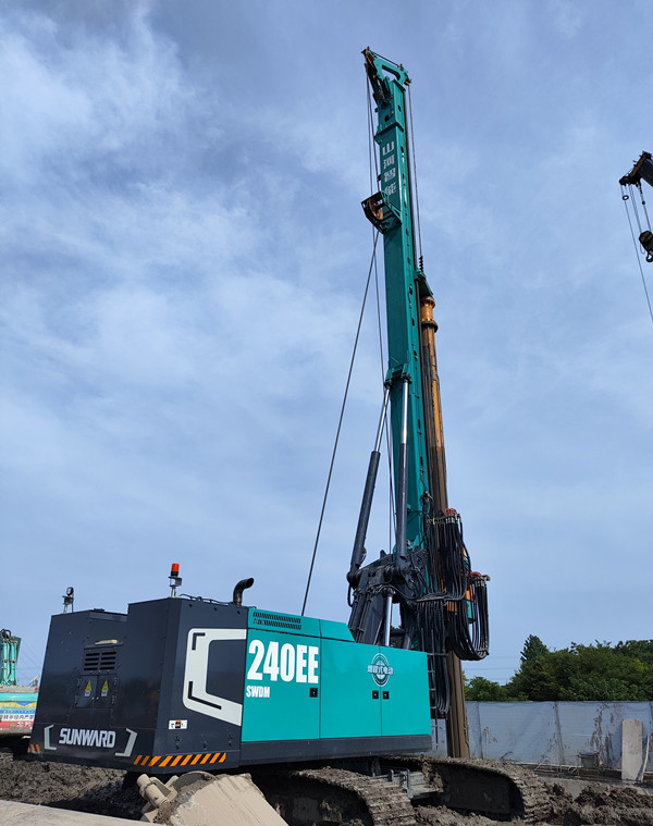 前途即巅峰！bti体育智能增程式电动旋挖钻机硬核给“利”