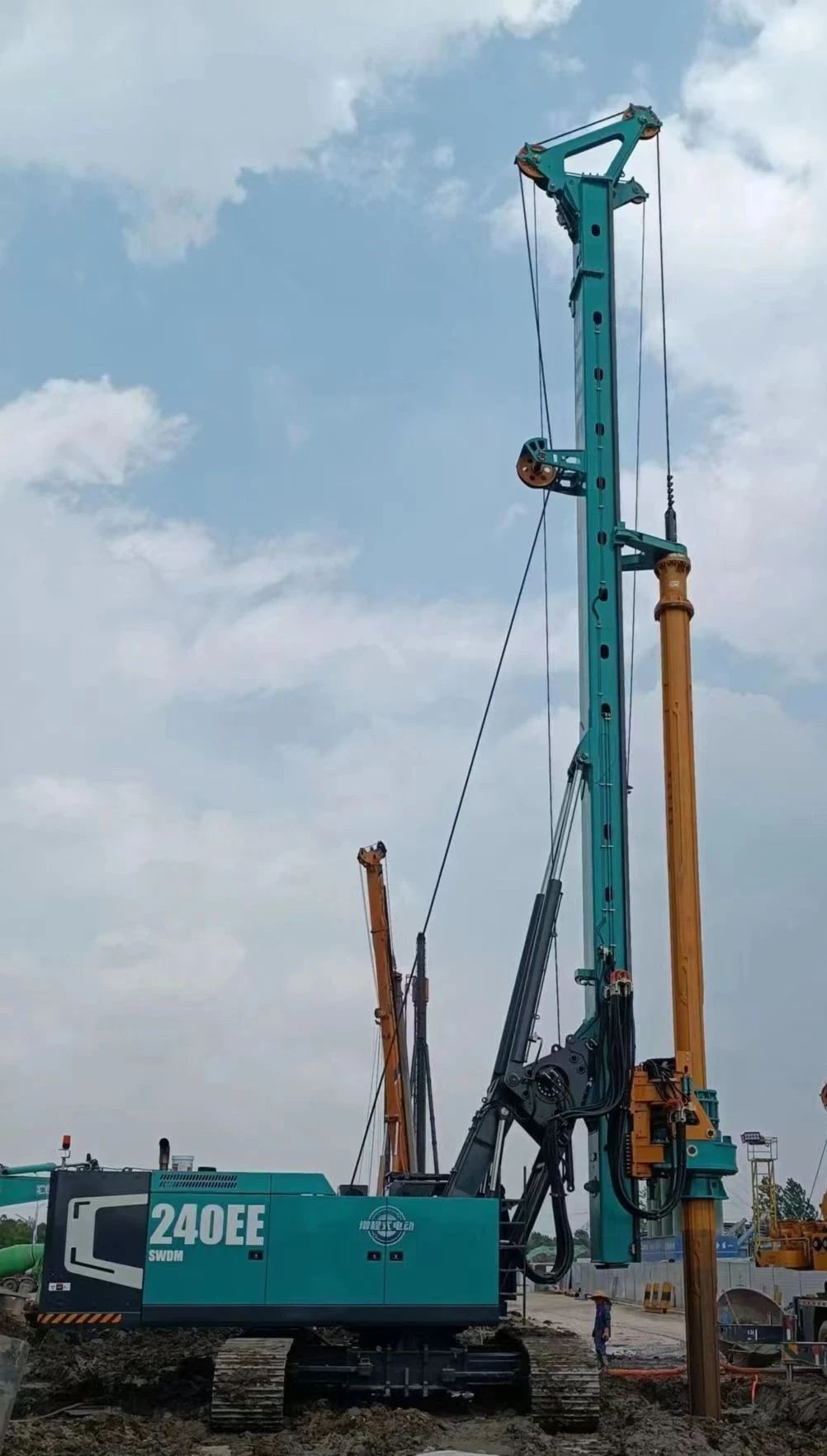 前途即巅峰！bti体育智能增程式电动旋挖钻机硬核给“利”