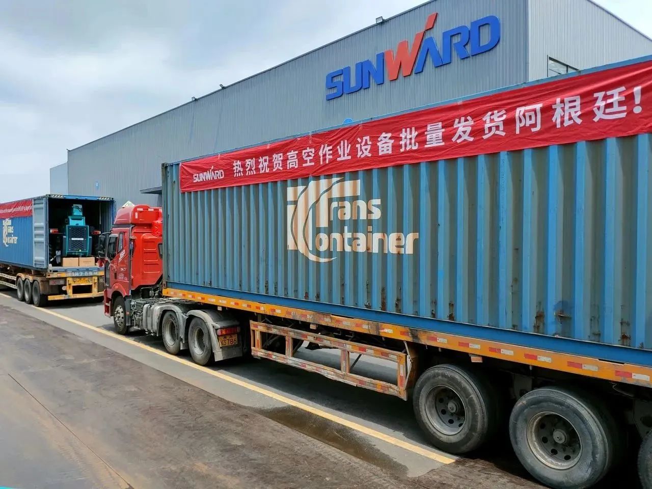 海表销售同比增长超200%！bti体育智能高空机新帆步“出海”