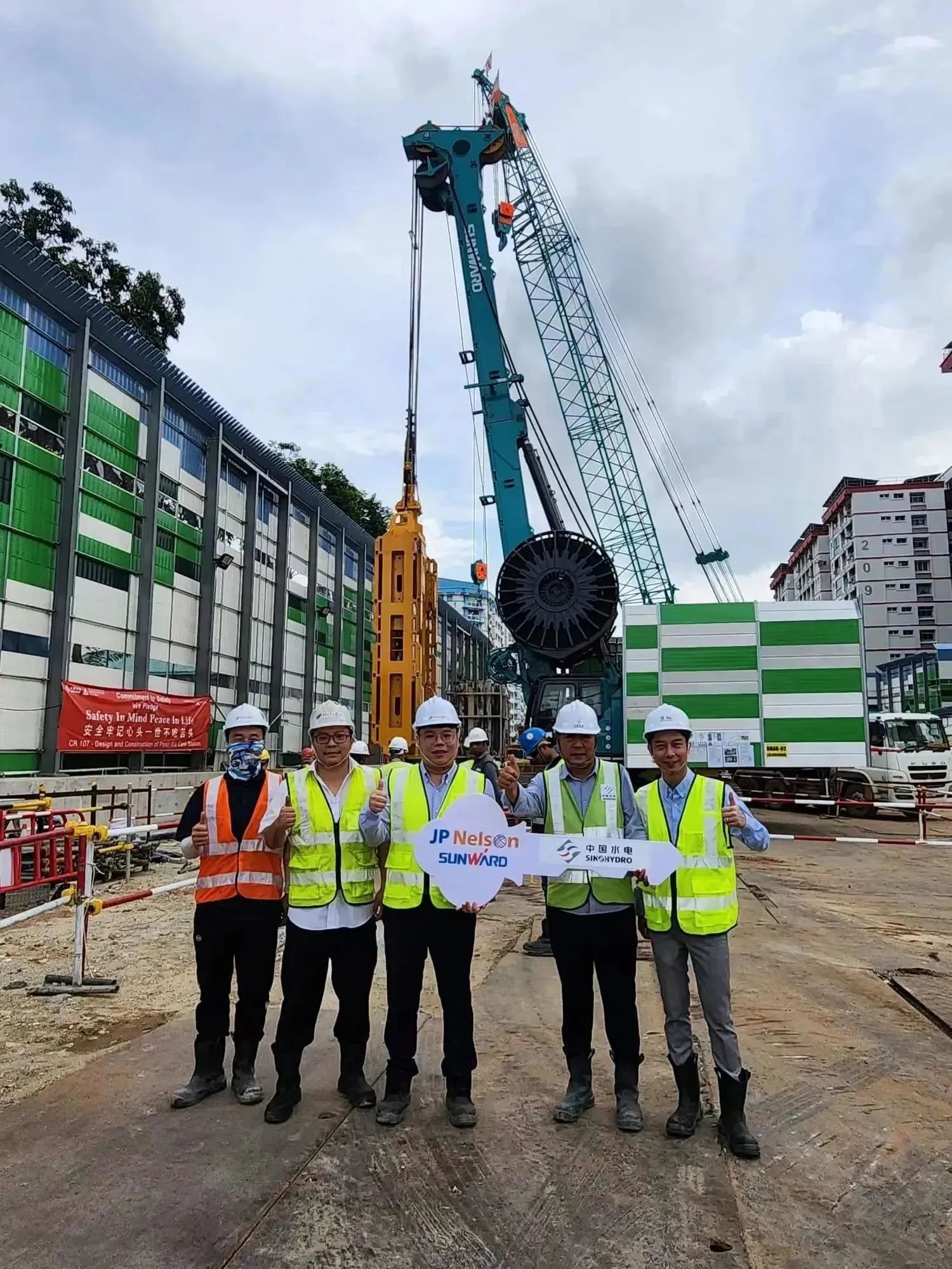 助力国内国际沉大工程！bti体育智能液压抓斗实力“出圈”