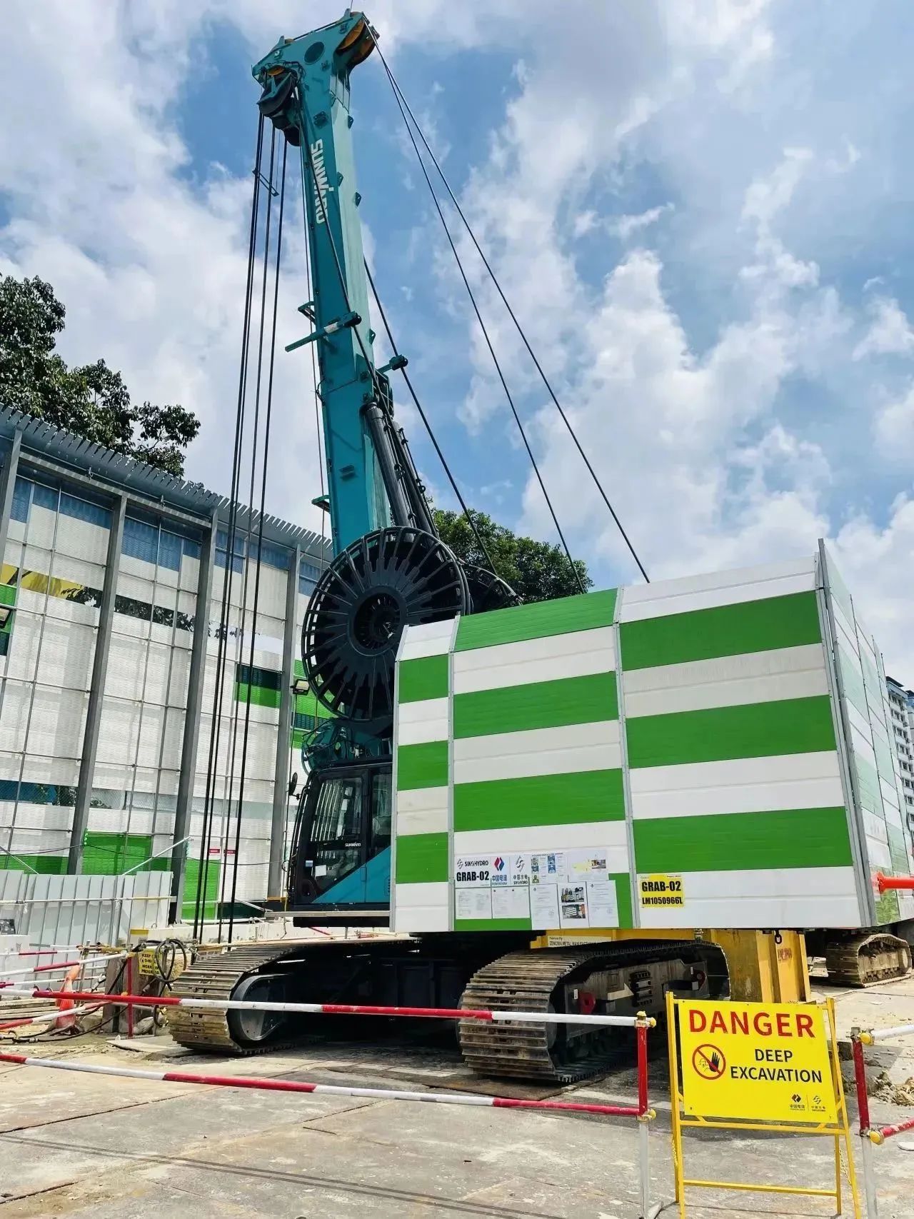 助力国内国际沉大工程！bti体育智能液压抓斗实力“出圈”