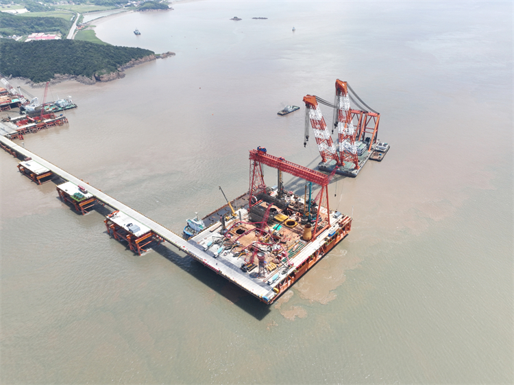 喜报！bti体育智能实现“全球最大”6.3米直径旋挖桩成孔成桩