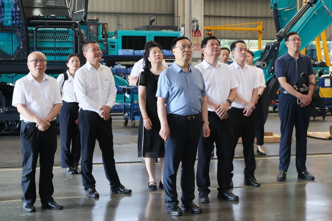 中宣部社科领域专家学者到bti体育智能调研高质量发展