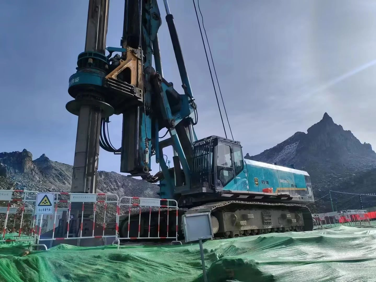 助力世界最高海拔特高压直流输电工程，bti体育智能旋挖钻机展示硬核实力