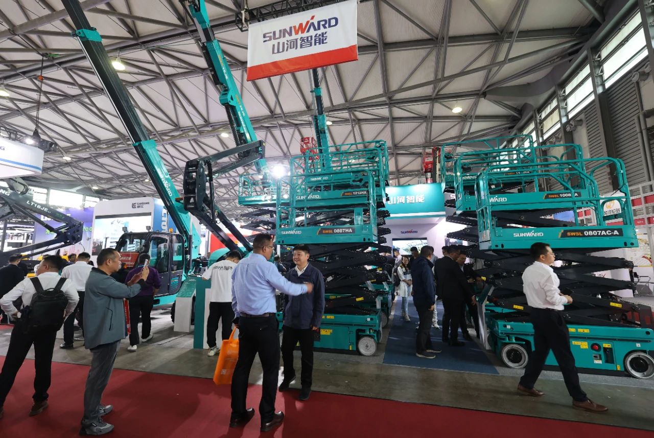 精品出击，闪灼魔都！bti体育智能全系列高空机械亮相2023亚洲国际高空展