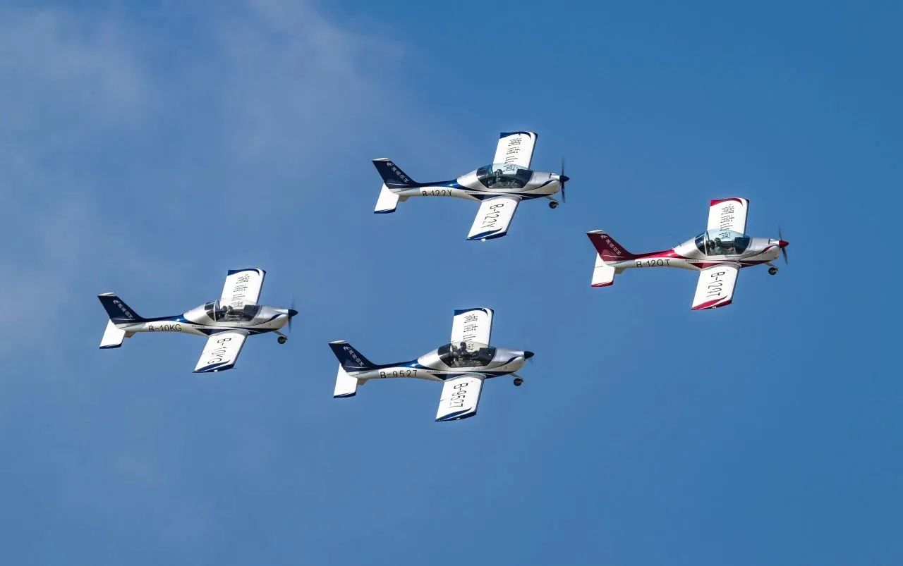 央媒聚焦！一路见证首届亚洲通用航空展上的bti体育风采