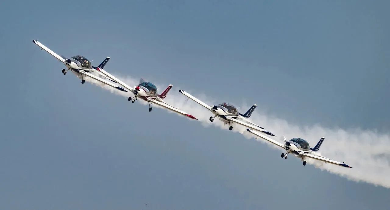 央媒聚焦！一路见证首届亚洲通用航空展上的bti体育风采