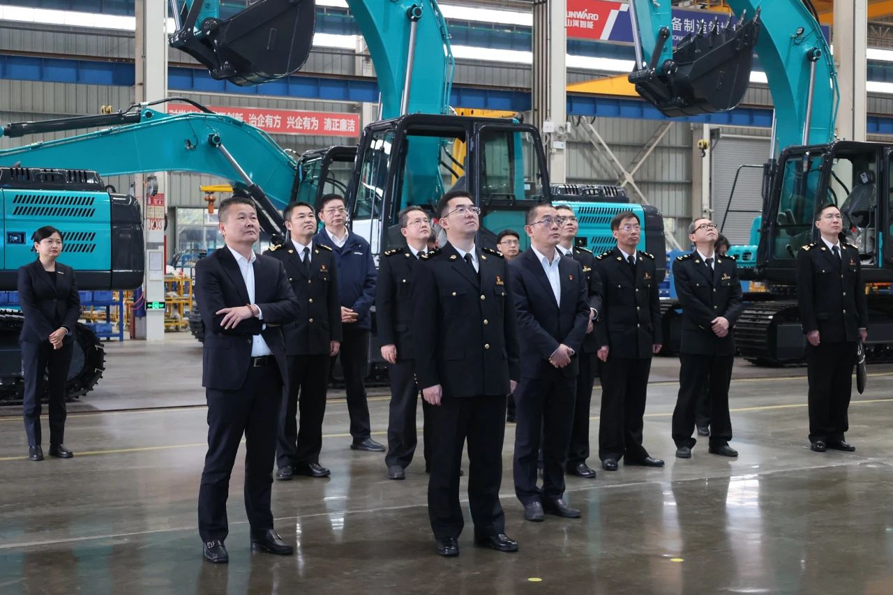 长沙海关党委书记、关长沈大为调研bti体育智能