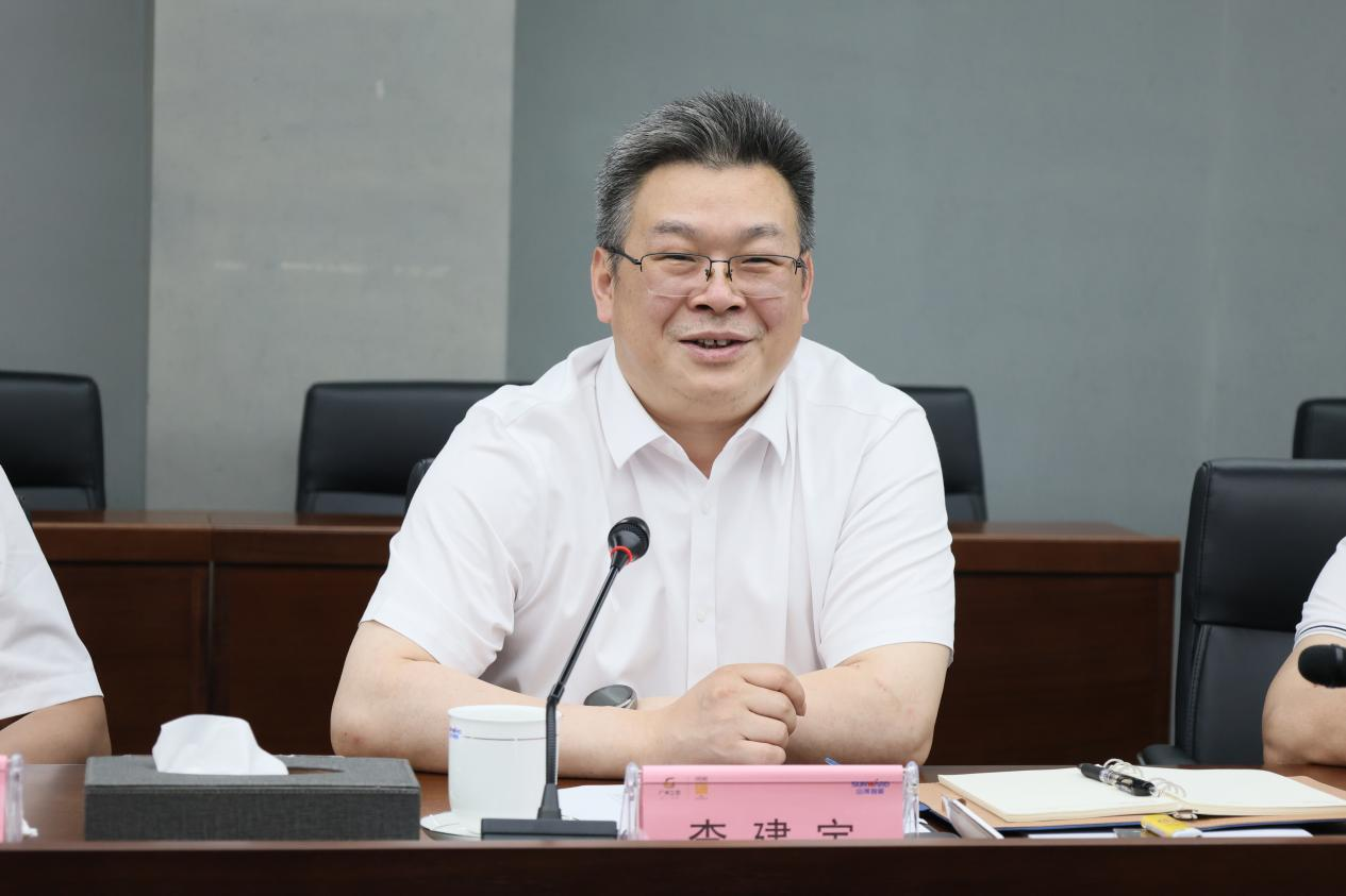 湖南钢铁集团党委书记、董事长李建宇到bti体育智能调研互换