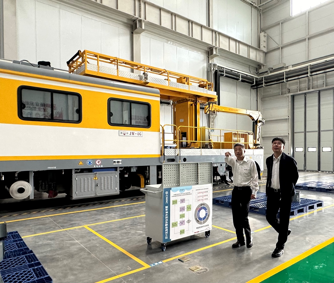 CPH-30J路岔铺换机组全球颁布！bti体育智能与宝鸡中车时期共绘铁路设备新篇章！