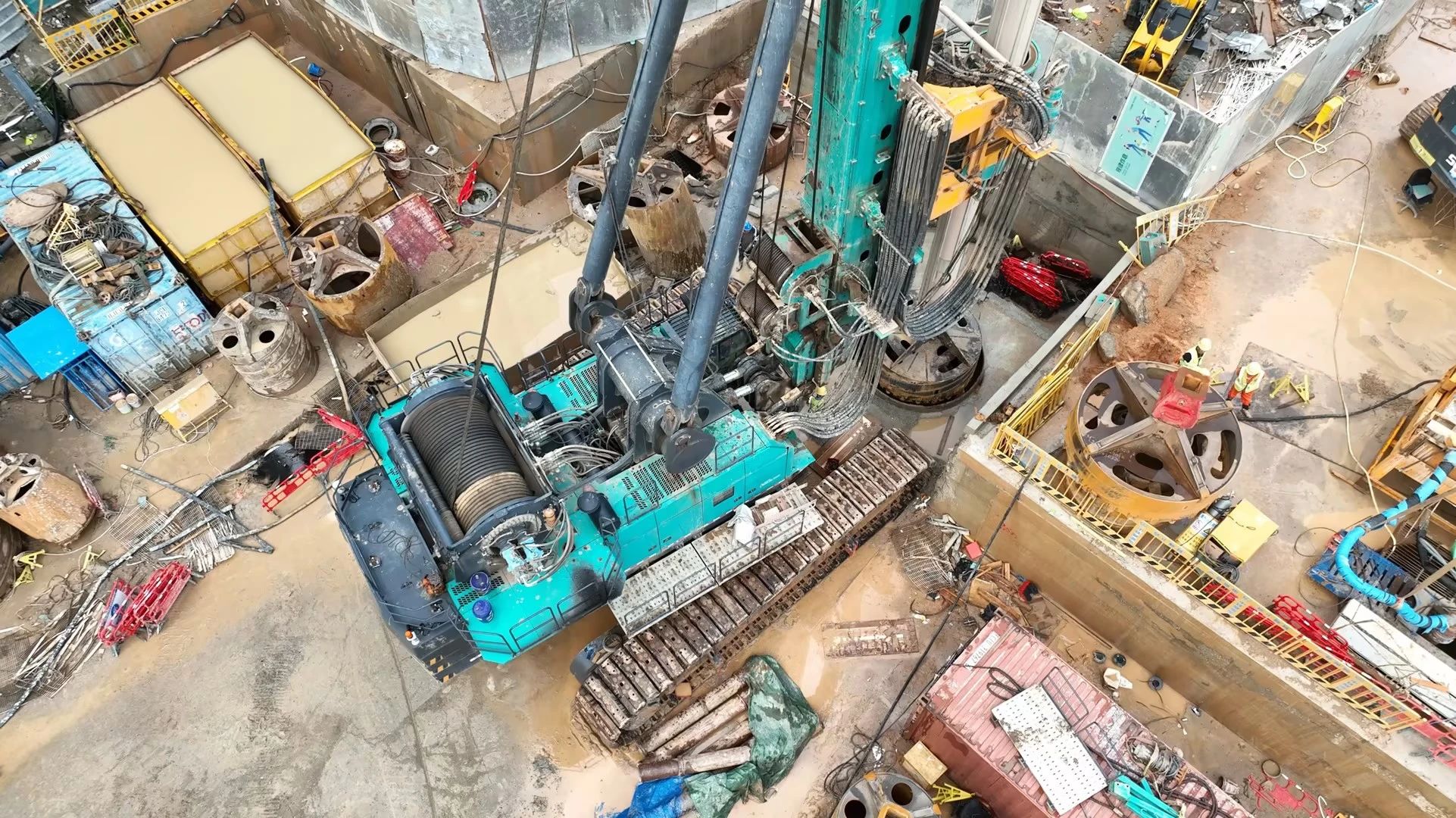 机能凸起，超强助力！bti体育智能旋挖钻机助力深圳地铁五和站施工