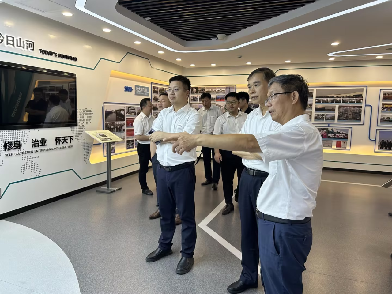 深入互换合作！广州港李明忠副总经理率队光临bti体育智能调查互换！