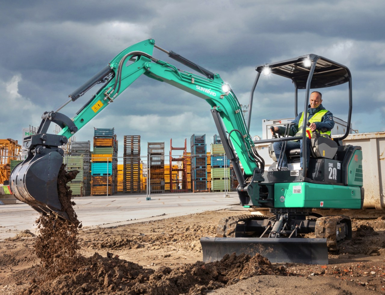 向新而行！bti体育智能电动挖掘机线上推介会成功进行