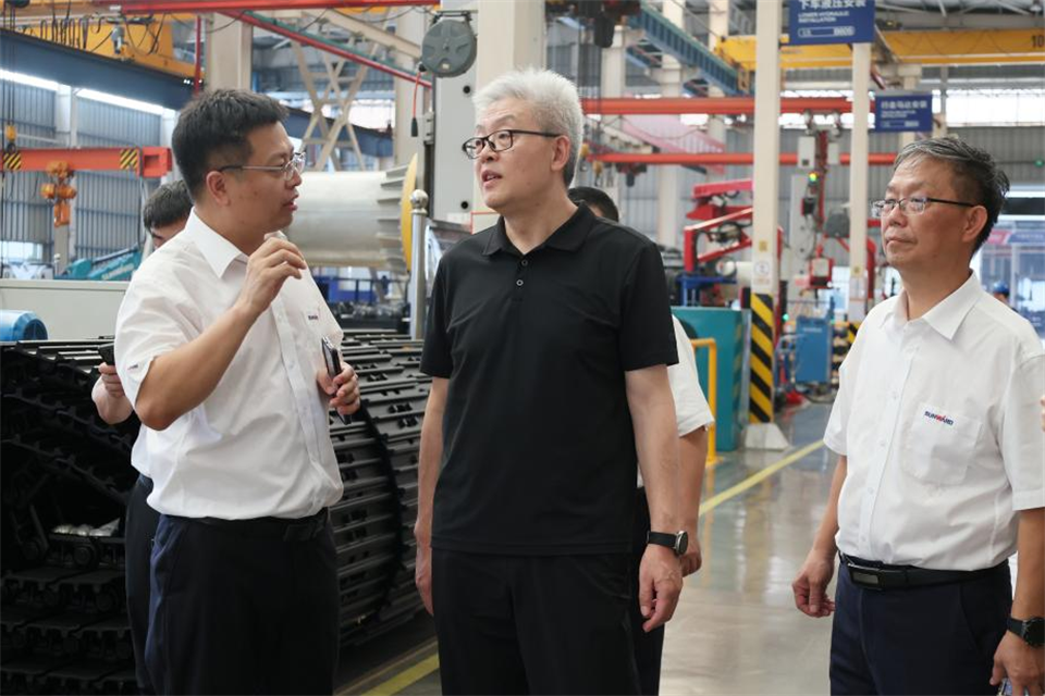 中国五矿工会主席、职工董事张晔到bti体育智能调研互换