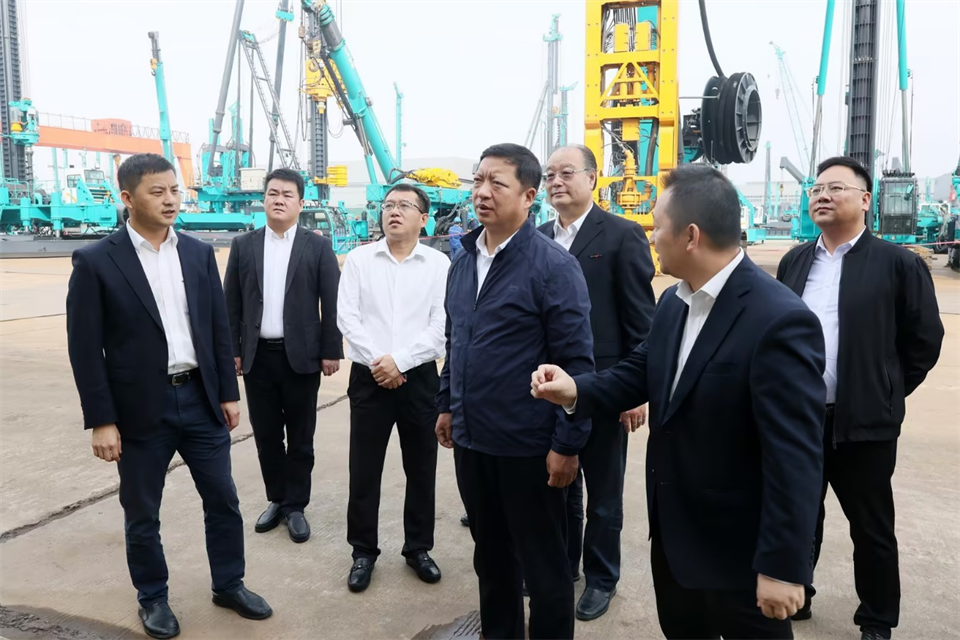 同船出海，共赢将来！中铁九局副总经理刘峻峰一行到访bti体育智能