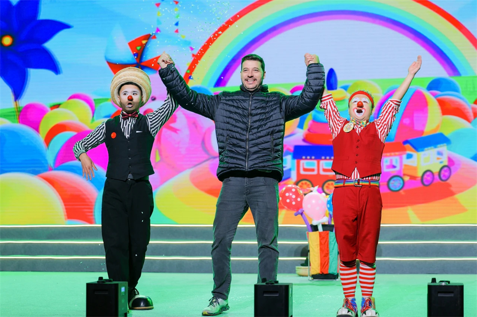 创新引领价值 梦想成就将来——庆祝bti体育智能成立25周年赞美大会暨文艺晚会隆沉进行