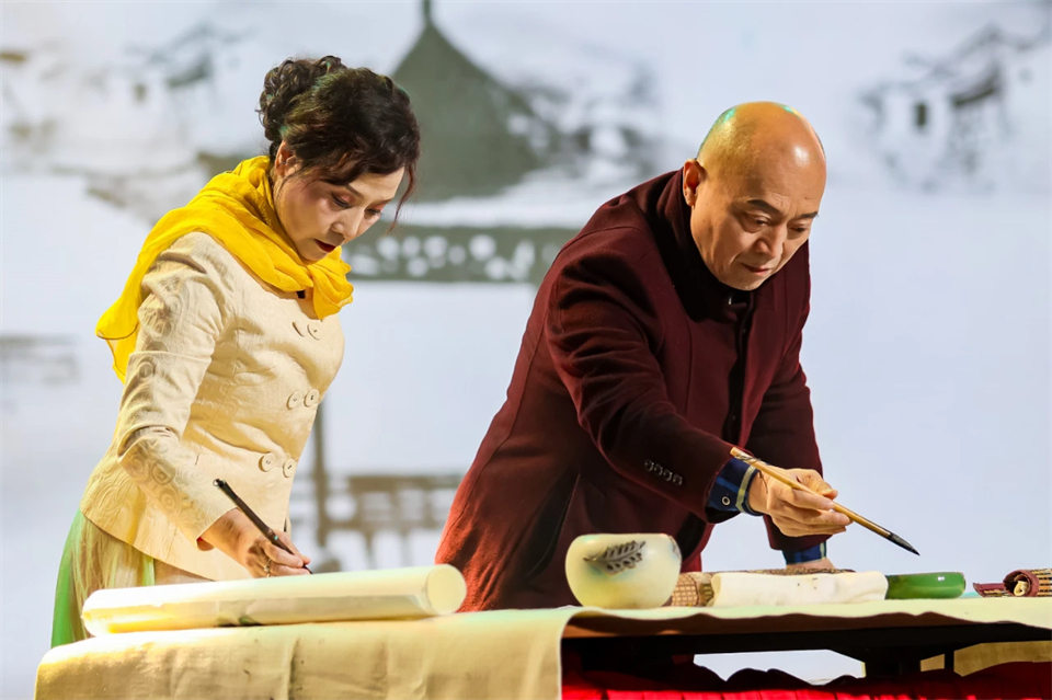 创新引领价值 梦想成就将来——庆祝bti体育智能成立25周年赞美大会暨文艺晚会隆沉进行