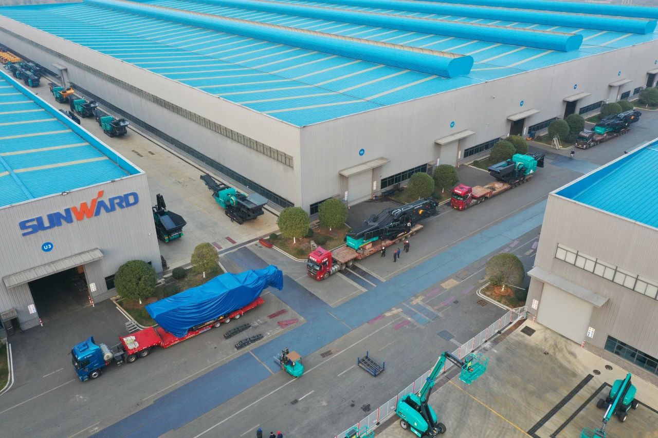 bti体育普石勒柴电一体移动破碎筛分设备热销海表