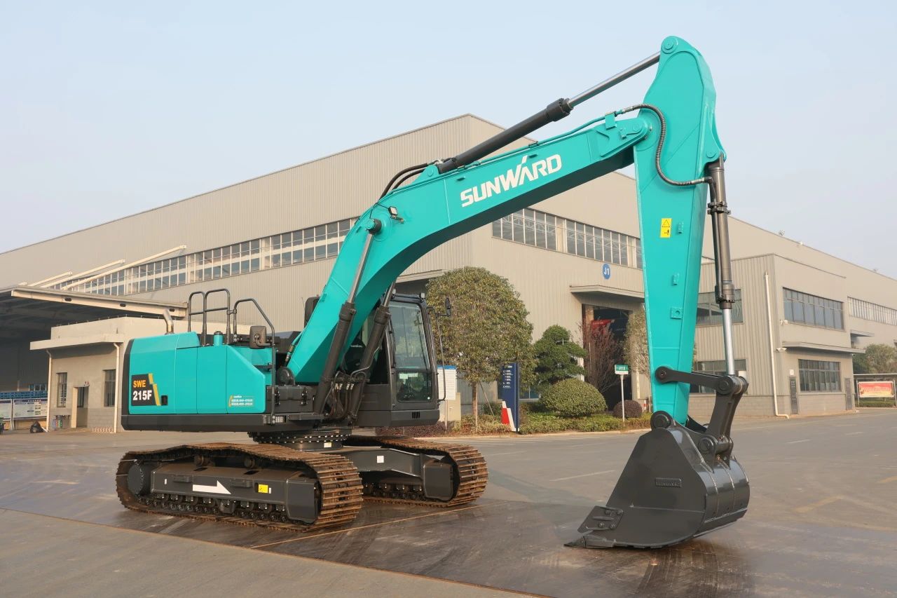 聚焦市场需要，bti体育智能三款精品工程液压挖掘机成功下线