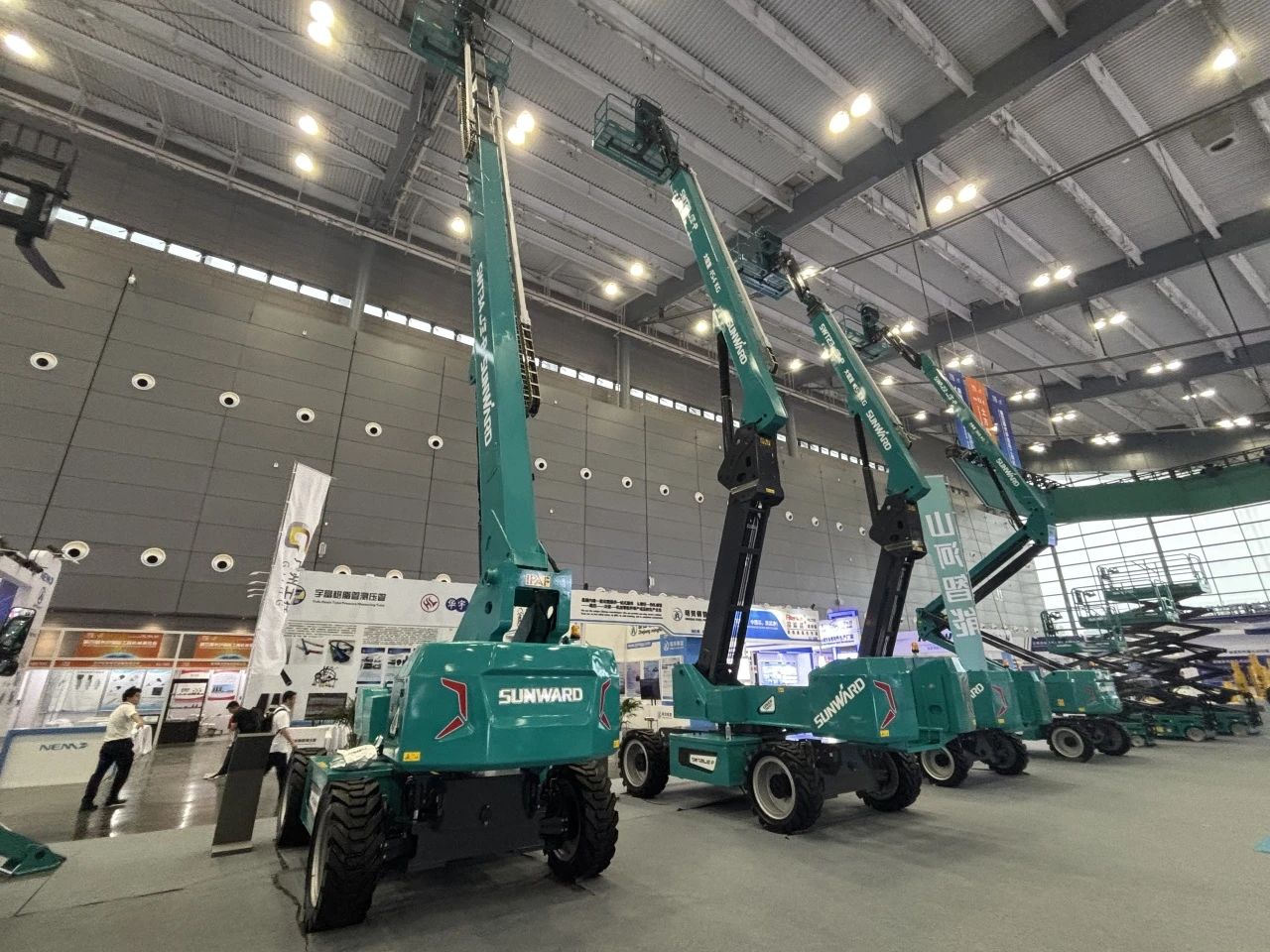 2025 CICEE | bti体育智能SWT34JE-P电动直臂式高空作业平台沉磅颁布！