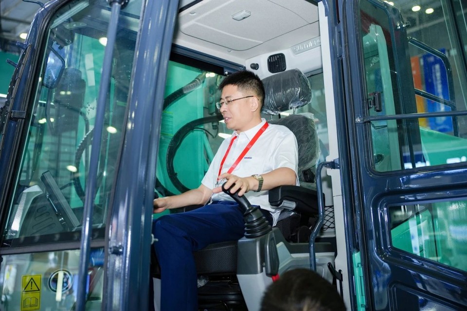 2025 CICEE | bti体育智能实力闪灼2025长沙国际工程机械展