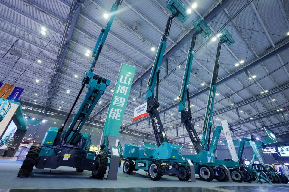 2025 CICEE | bti体育智能实力闪灼2025长沙国际工程机械展