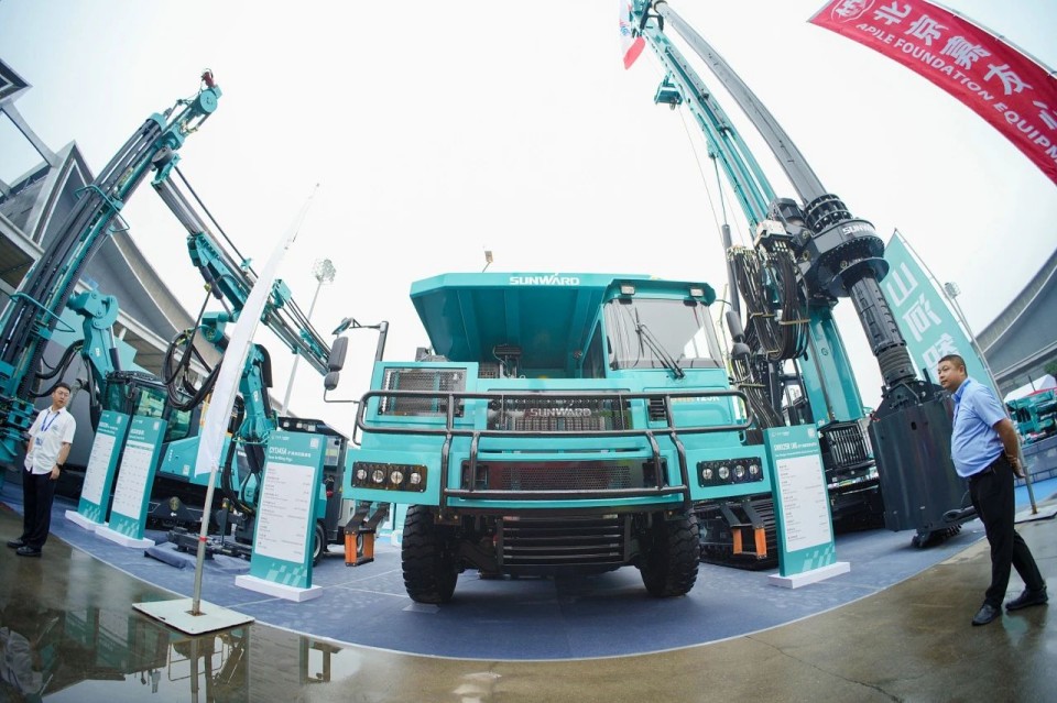 2025 CICEE | bti体育智能实力闪灼2025长沙国际工程机械展