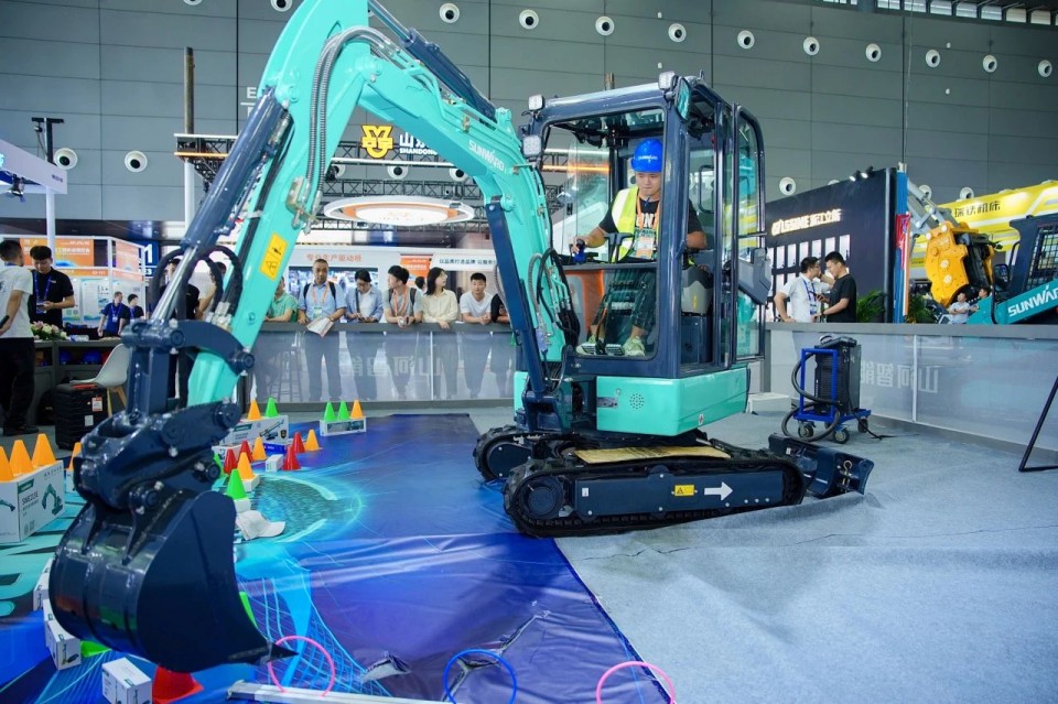 2025 CICEE | 从单一工具迈向多元化解决规划，bti体育智能出现非凡挖掘机风采