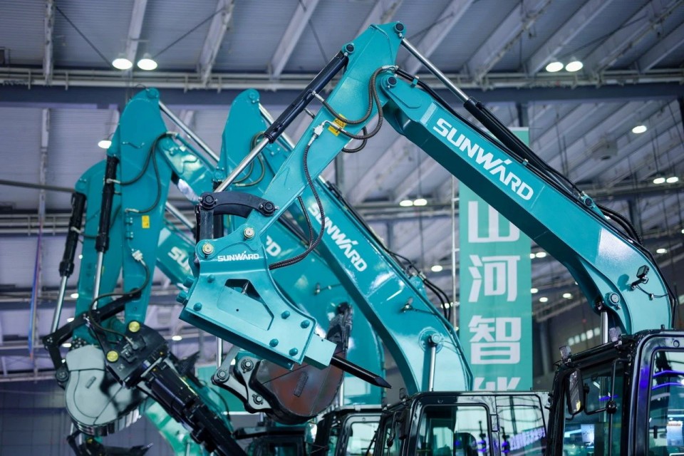 2025 CICEE | 从单一工具迈向多元化解决规划，bti体育智能出现非凡挖掘机风采