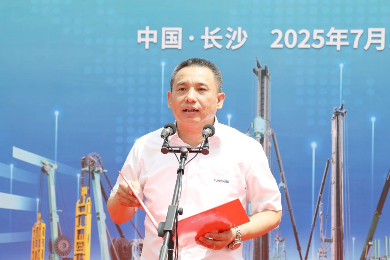 “破纪录王者”再出征！bti体育智能SWDM800旋挖钻机成功交机