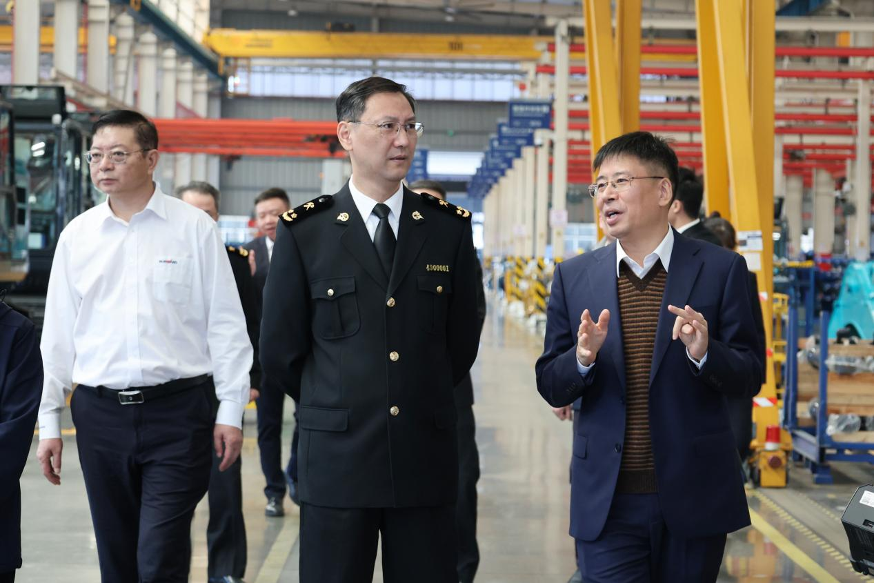 长沙海关关长、党委书记顾炯调研bti体育智能